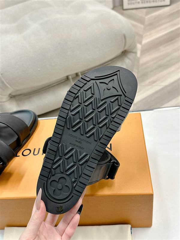 20251128184536156 200